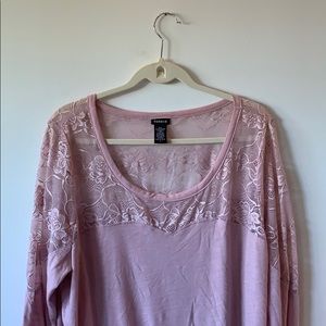pink lace & cottom shirt with sweetheart neckline